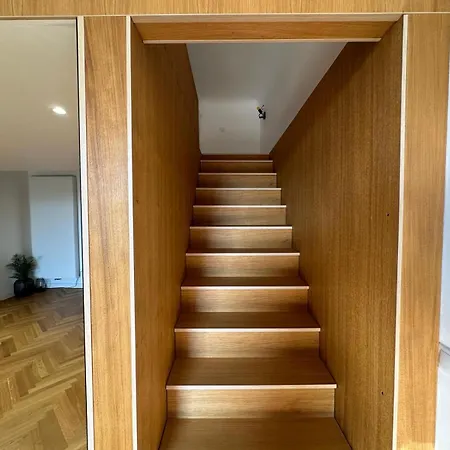 Heart Of The 아파트 *